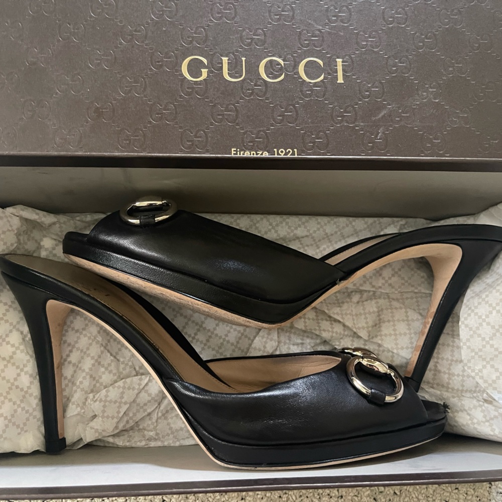 Gucci peep toe heels